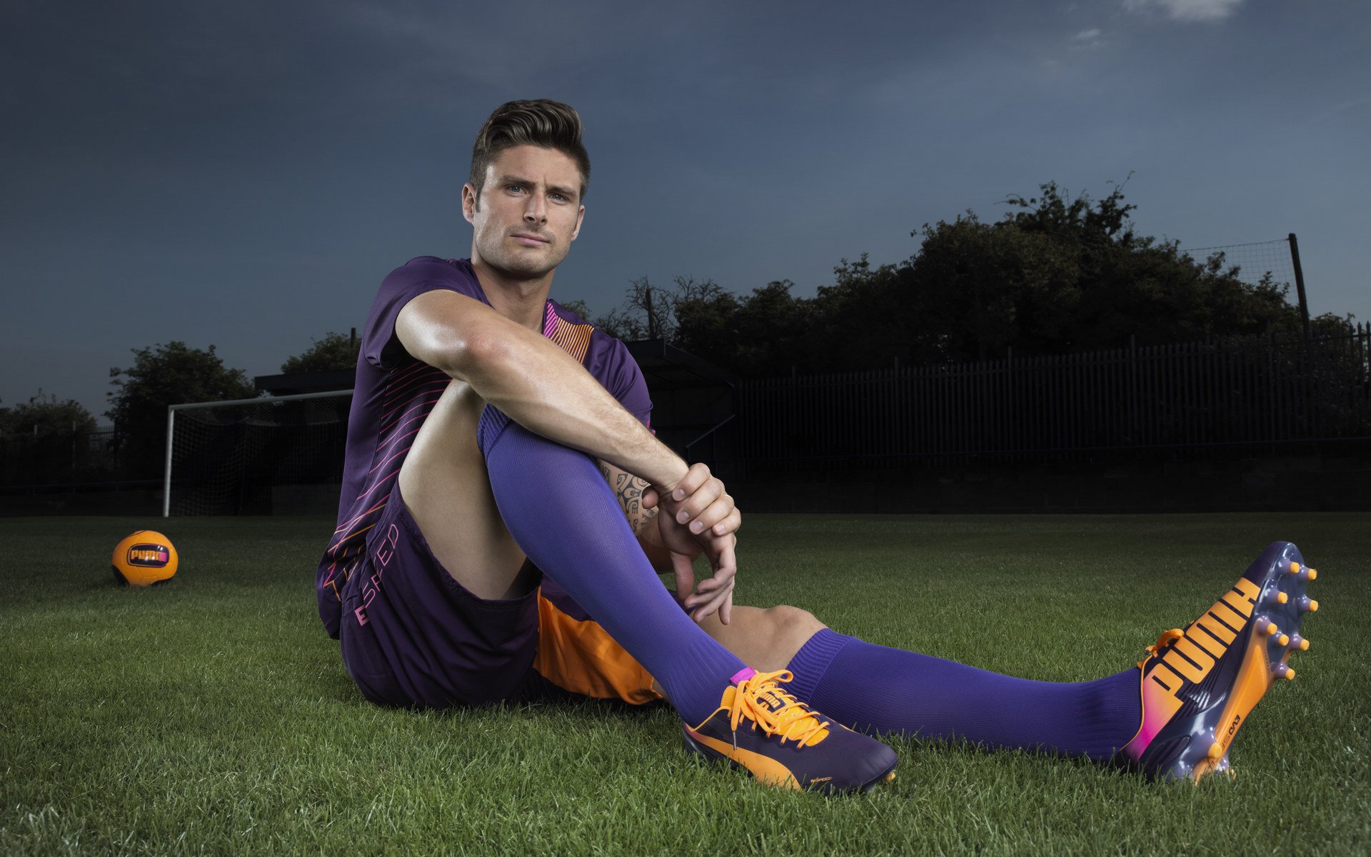 AC米兰队-火箭该追莫兰特补后场?美媒建议7换1方案:打造超豪华阵容冲冠,火箭莫雷最新动态