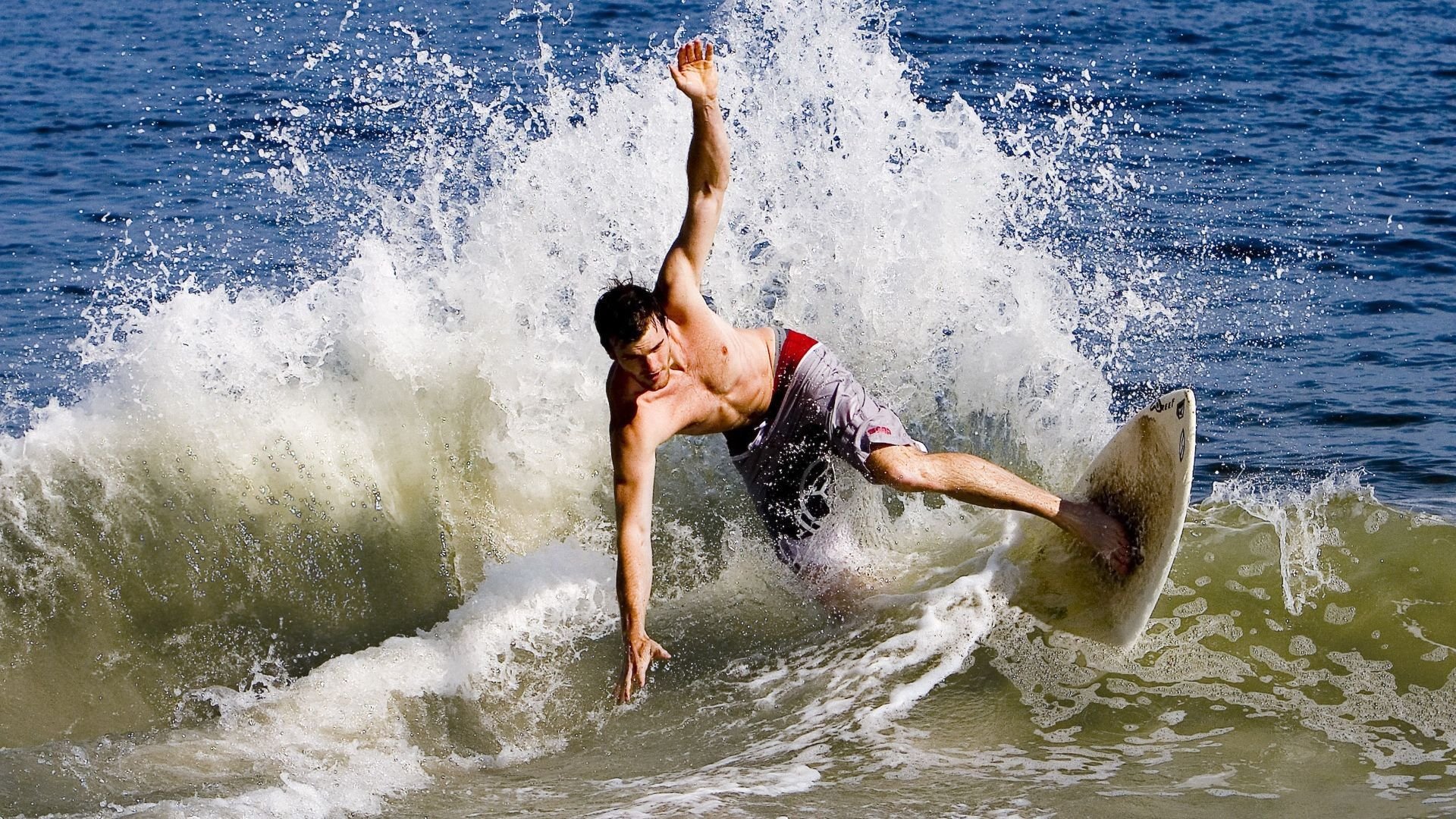 ac米兰球队官网-加拿大选手转身技术创新点，加拿大选手失误